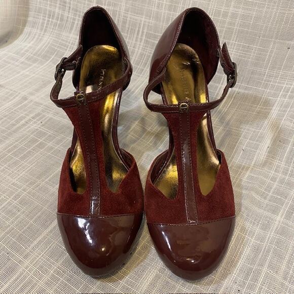 Etienne Aigner Burgundy Suede and Patent Leather T Strap Heels Womens 6 - Picture 2 of 10